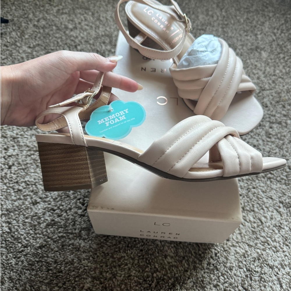 Lauren Conrad Blush Tan Heels. Size 7.5 - Picture 2 of 4